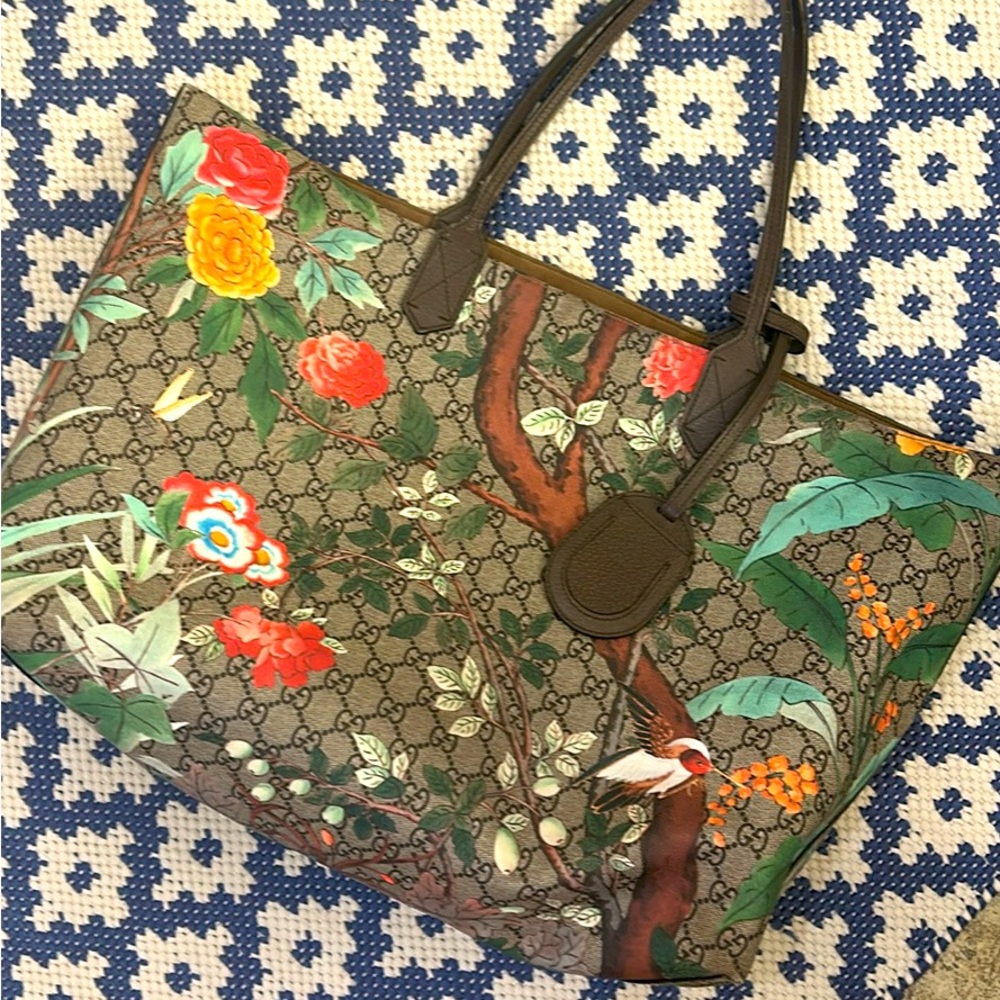 Gucci tote